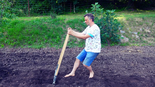 How to Use a Broadfork: Step-by-Step + Mistakes